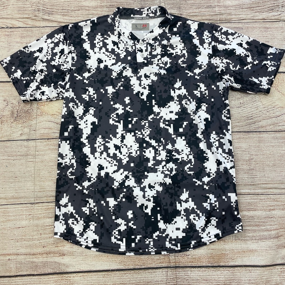 😍A4 black white cubes short sleeve dry fit button shirt size large